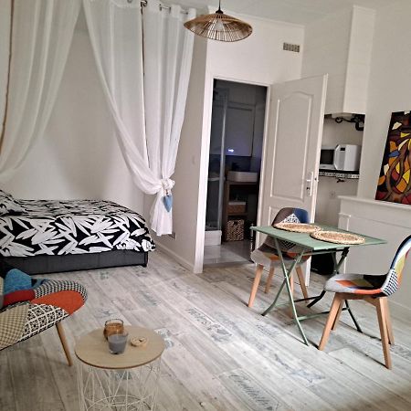 Studio Cosy Meuble, Terrasse Et Patio Pour Velo Rochefort  Eksteriør billede